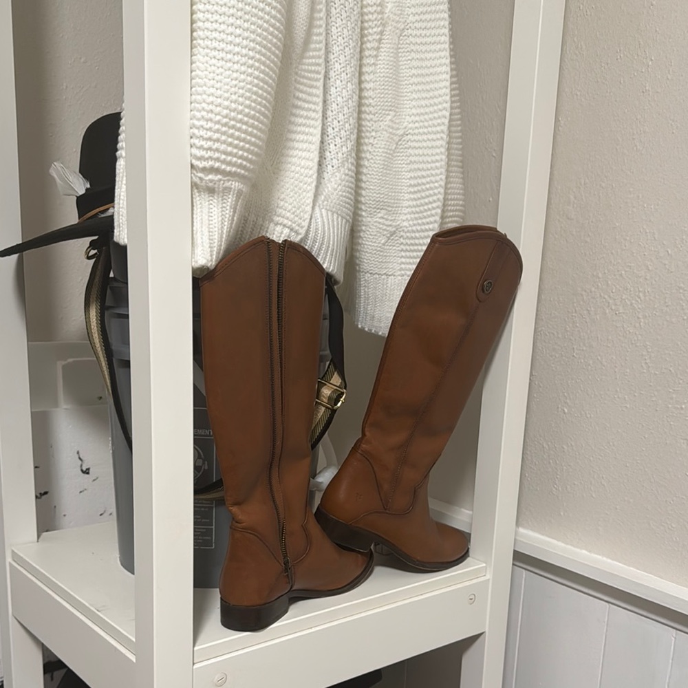 Beautiful Brown Frye Knee-High Leather Boots 7.5